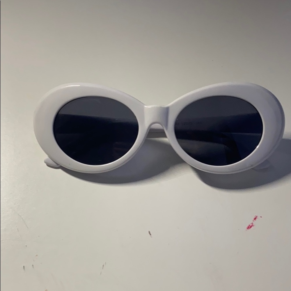 Clout goggles